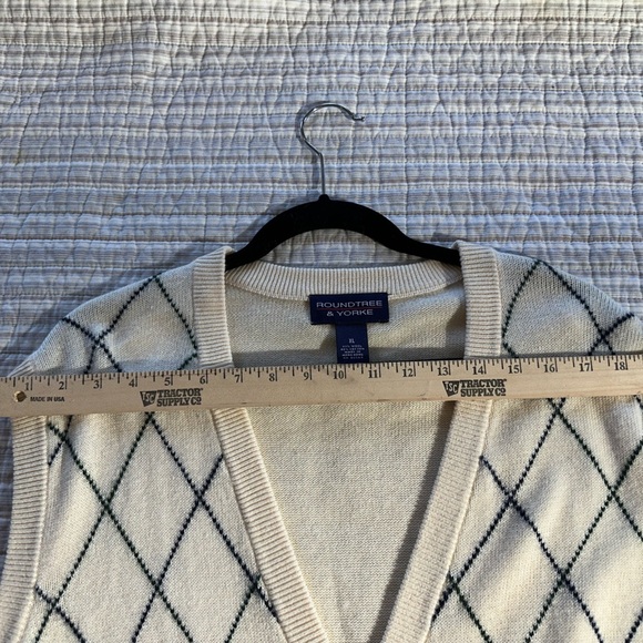 Roundtree & Yorke Men’s Sweater Vest, Size XL - Picture 7 of 9